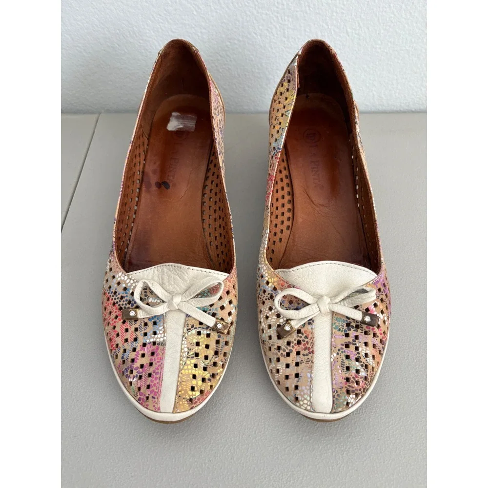 La Pinta Multicolor Perforated Leather Block Heel Pumps Bow Accent Size 40